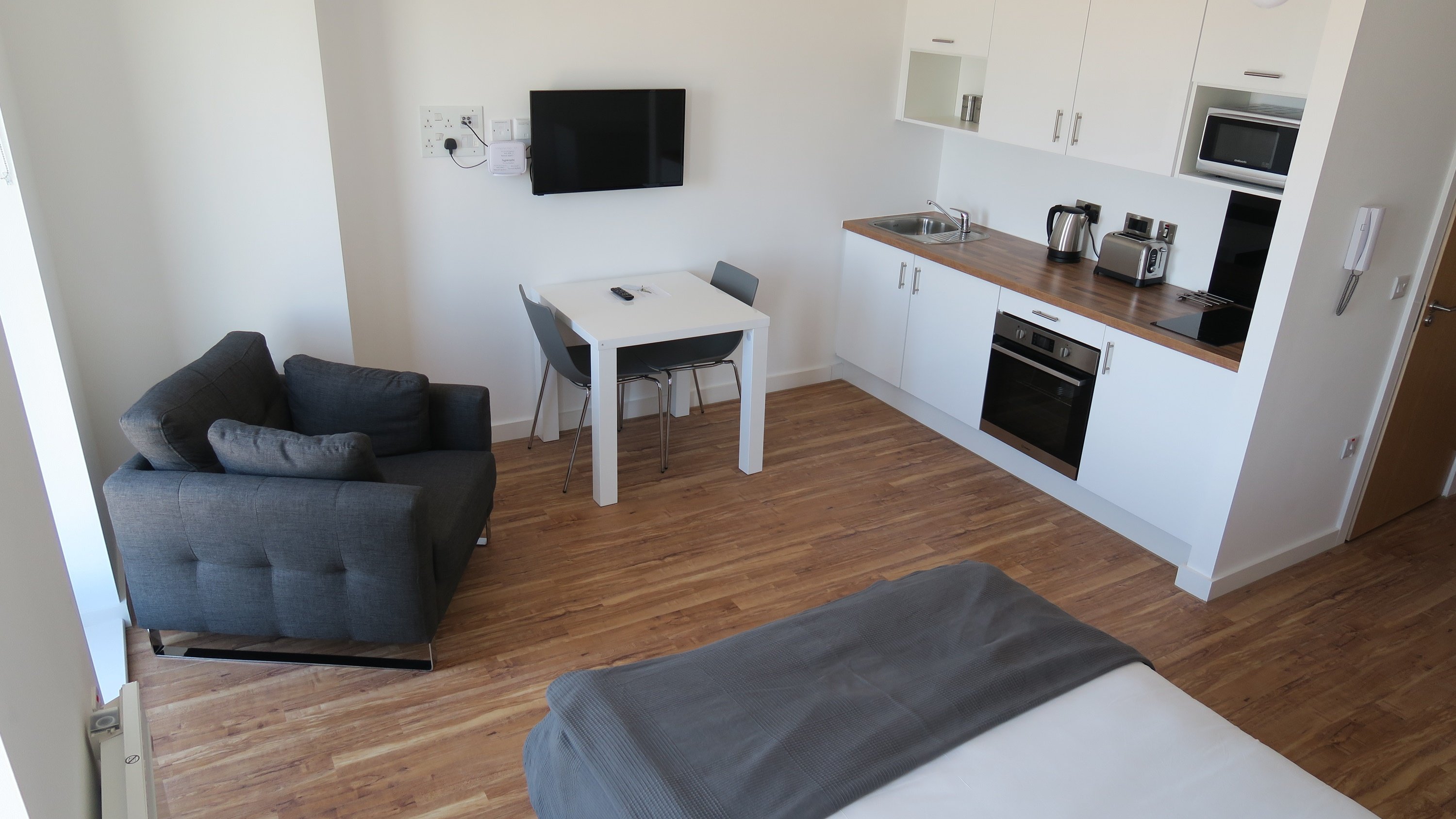 Quay Apartments Salford Quays 14/22