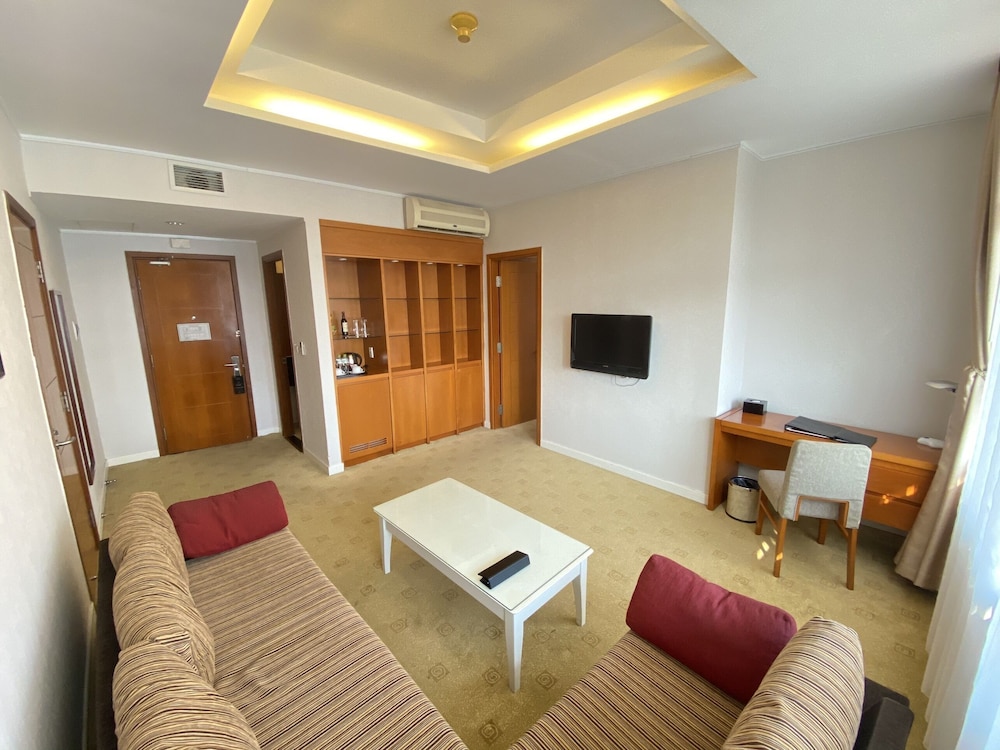 Muong Thanh Holiday Da Lat Hotel 43/70