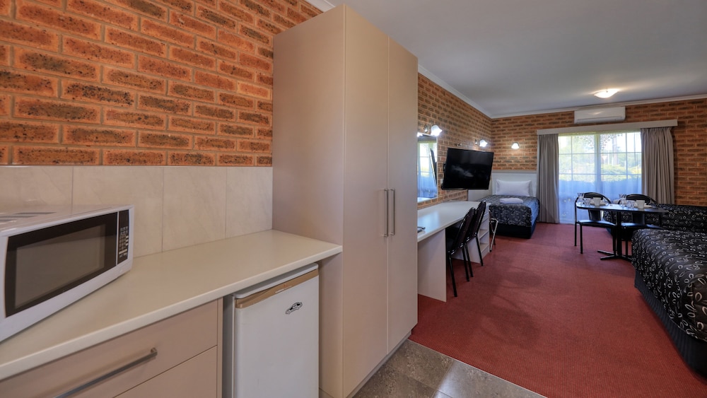 Glider City Motel Benalla 9/59