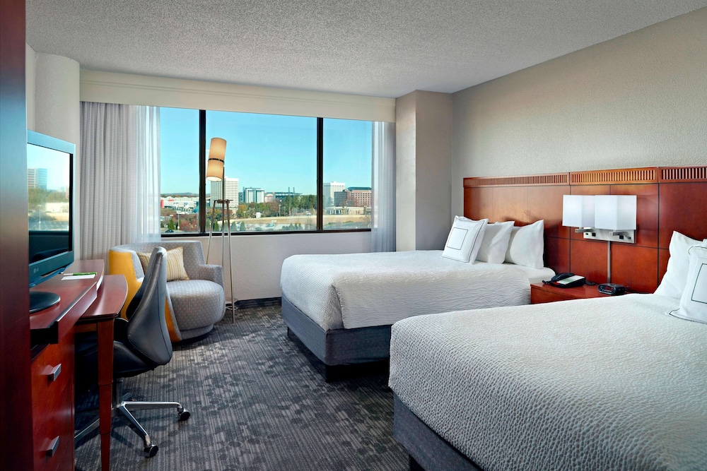 Sonesta Select Atlanta Cumberland Galleria 12/47
