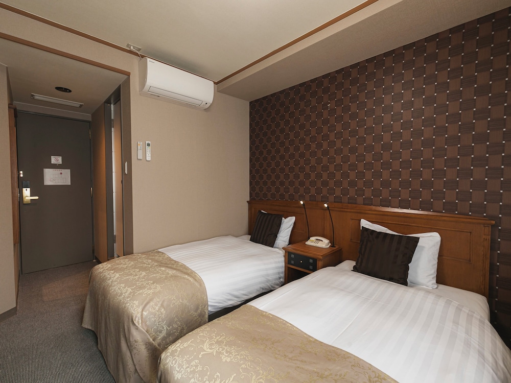 ECONOMY, TWIN BEDS