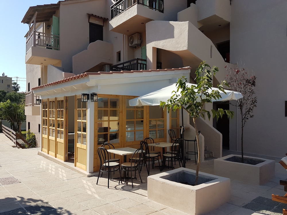 Sirocco Apartments in HERSONISSOS