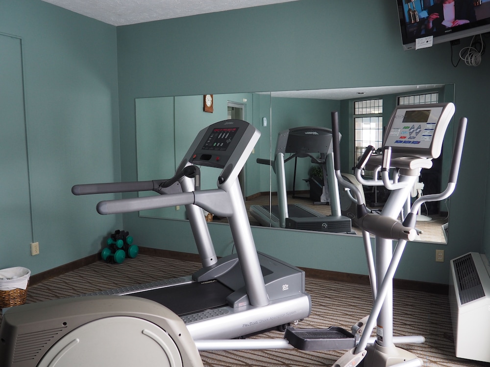 Days Inn by Wyndham Petoskey 17/31