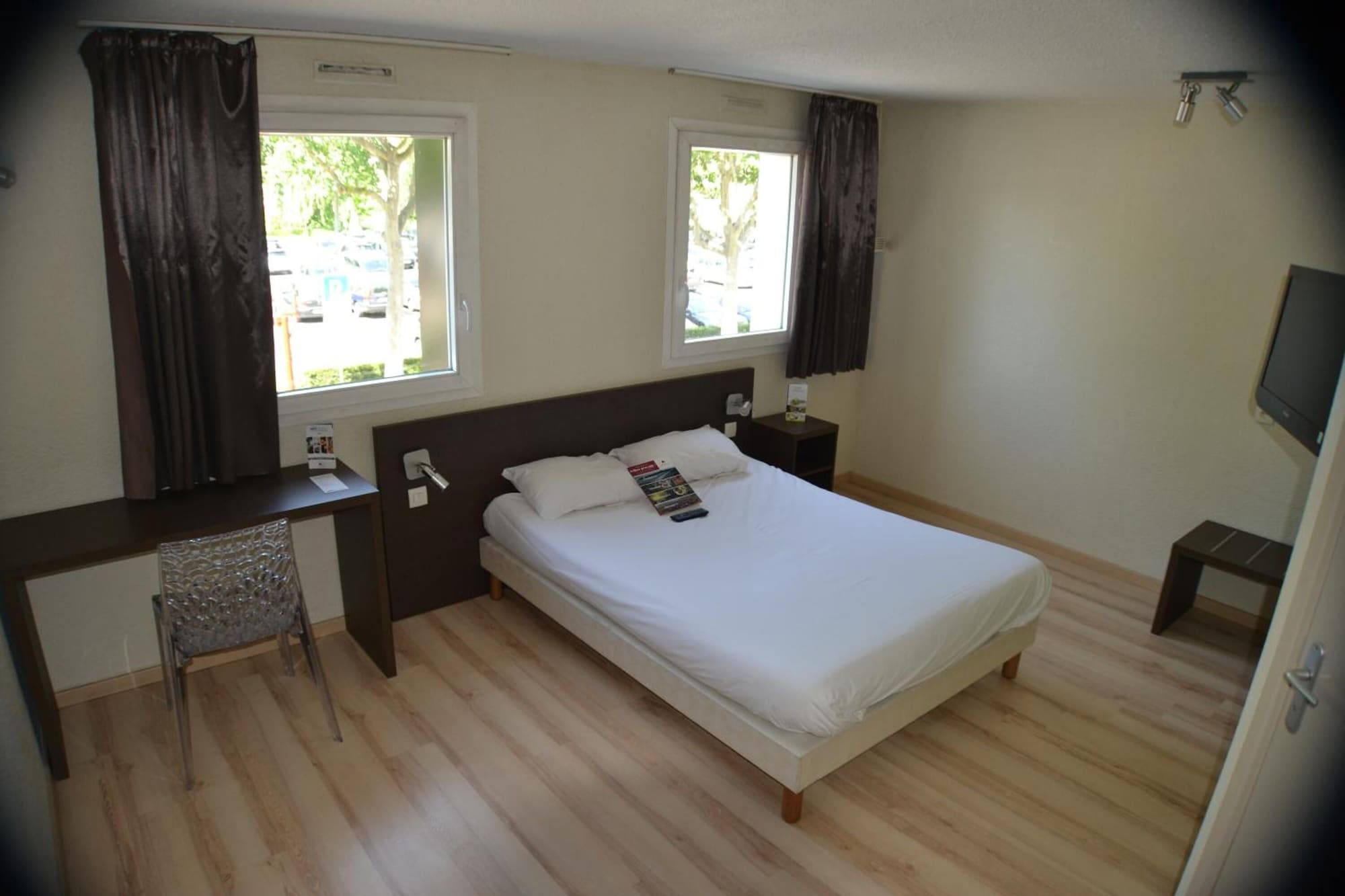 STANDARD, DOUBLE BED