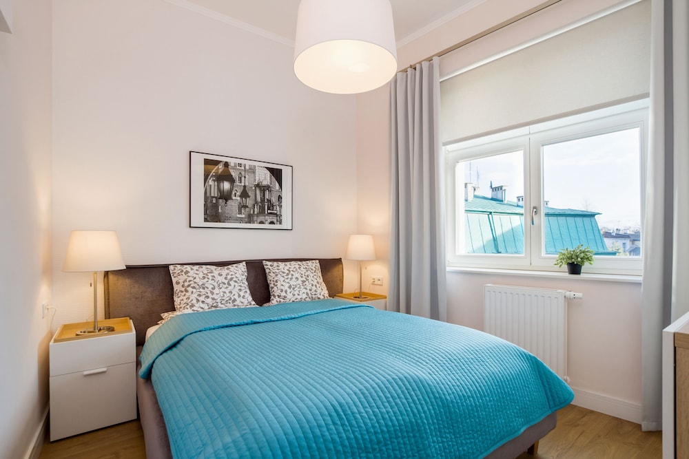 1 BEDROOM, APARTMENT