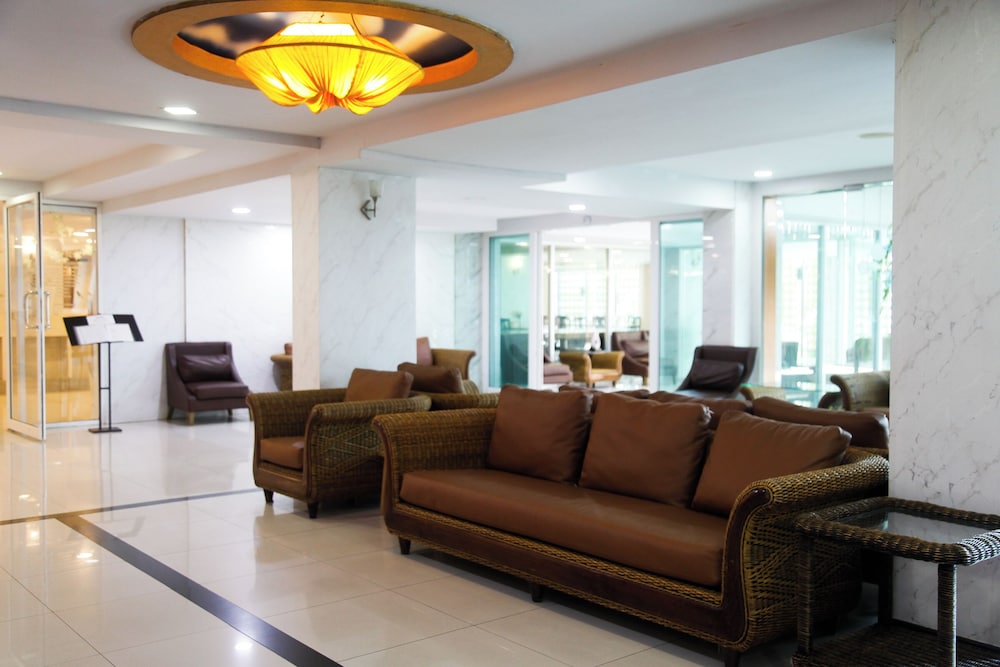 Convenient Grand Plus Hotel Suvarnabhumi 30/44