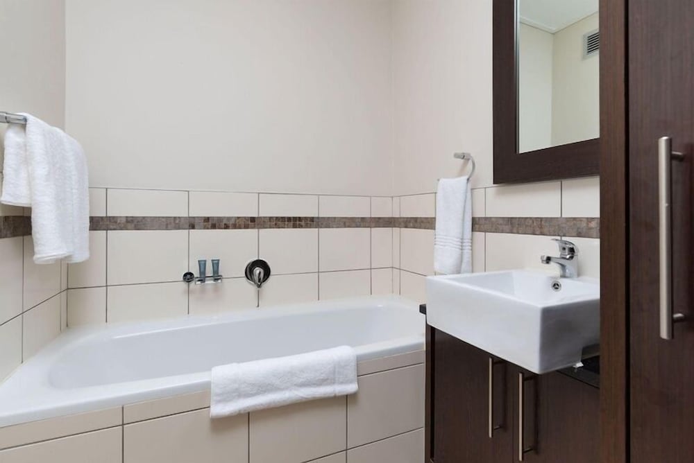 Century City Boutique Apartments 49/50