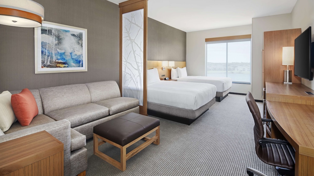 Room, 2 Queen Beds, Lake View, Sofa