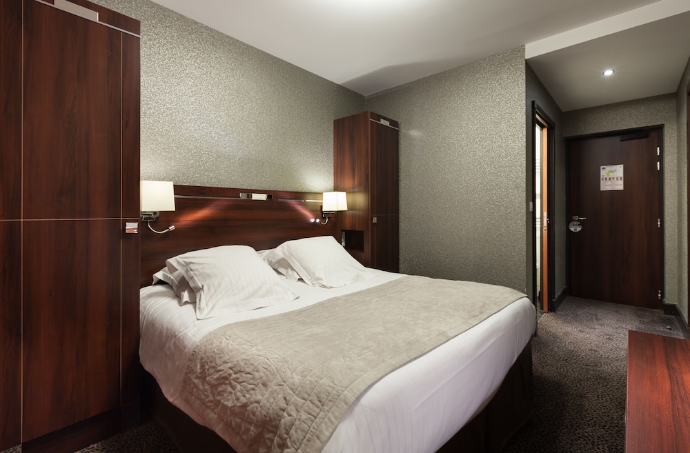 Logis Hotel Les Ambassadeurs 16/42