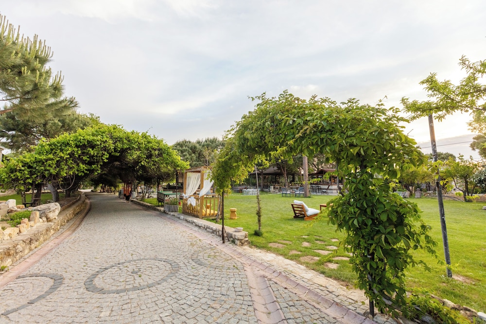 Aral Tatil Ciftligi 37/50