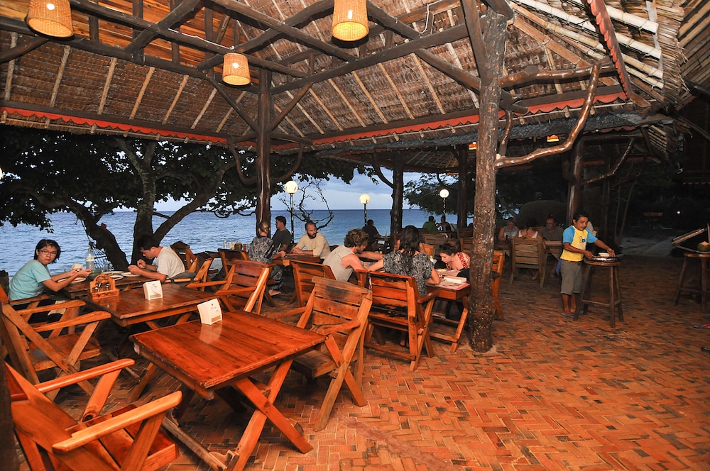 Phi Phi Relax Beach Resort 64/71