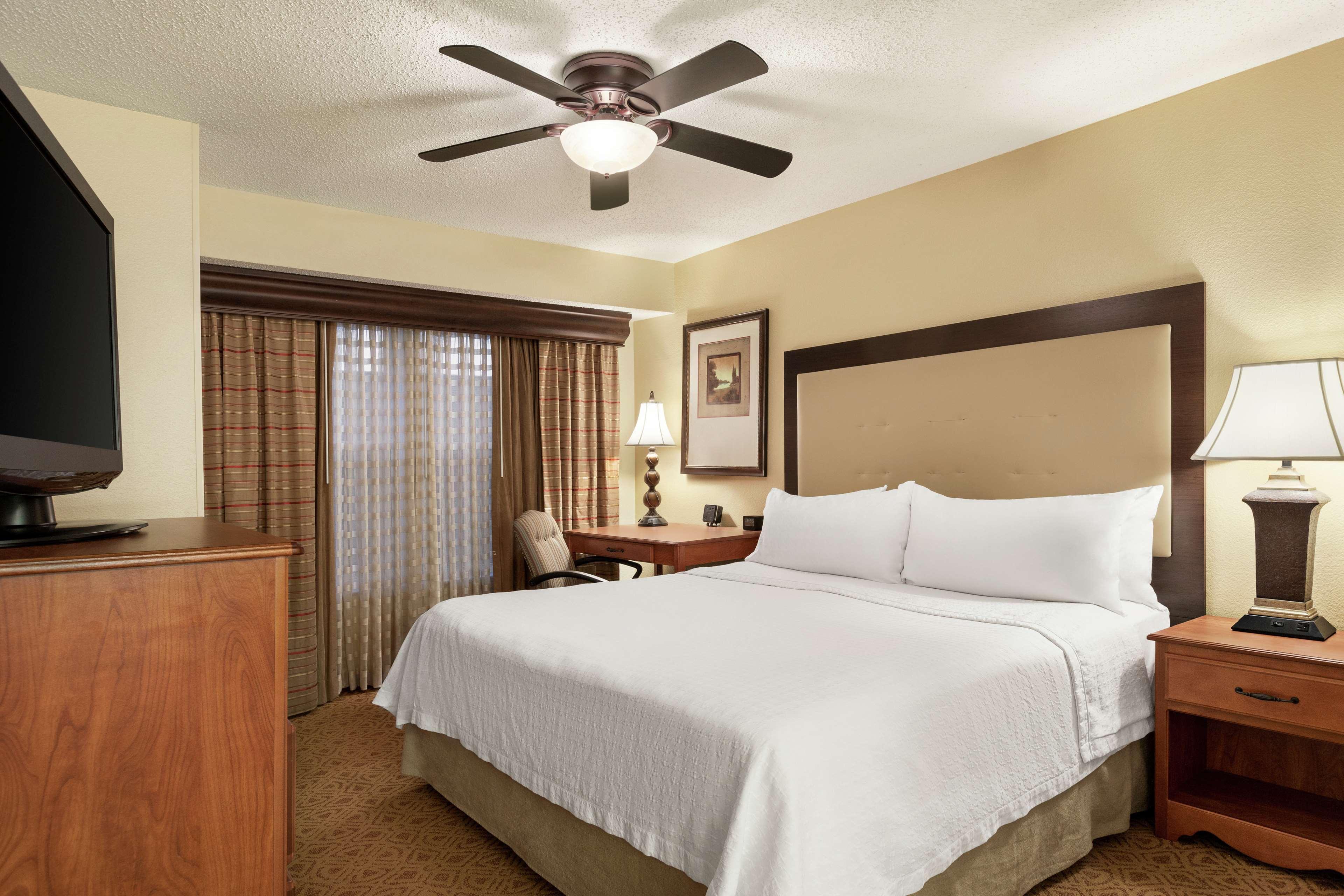 2 BEDROOMS, SUITE, 2 KING BEDS, 2 BATHROOMS