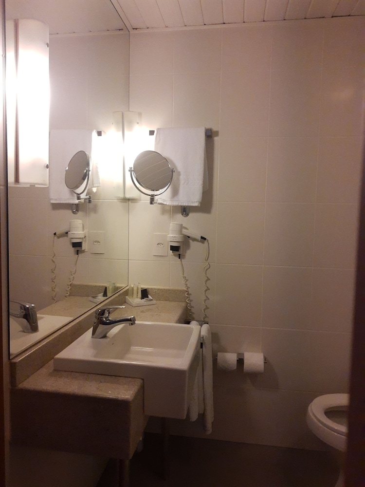 NOVOTEL PORTO ALEGRE AIRPORT 42/45