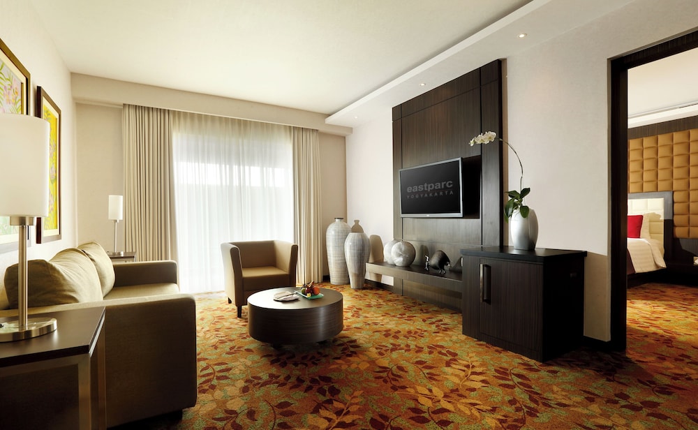 Eastparc Yogyakarta 32/50