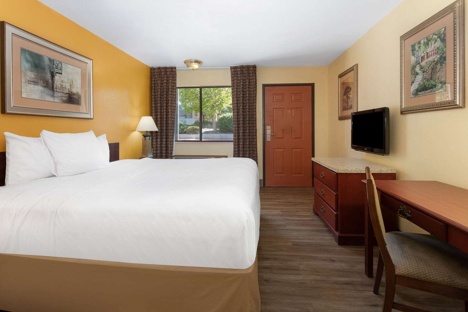 Travelodge By Wyndham Albuquerque East 7/38