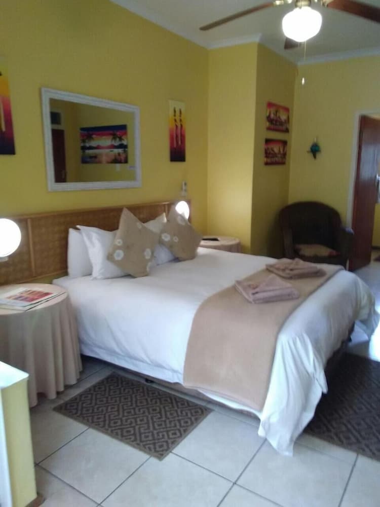 Flintstones Guest House Fourways 15/50