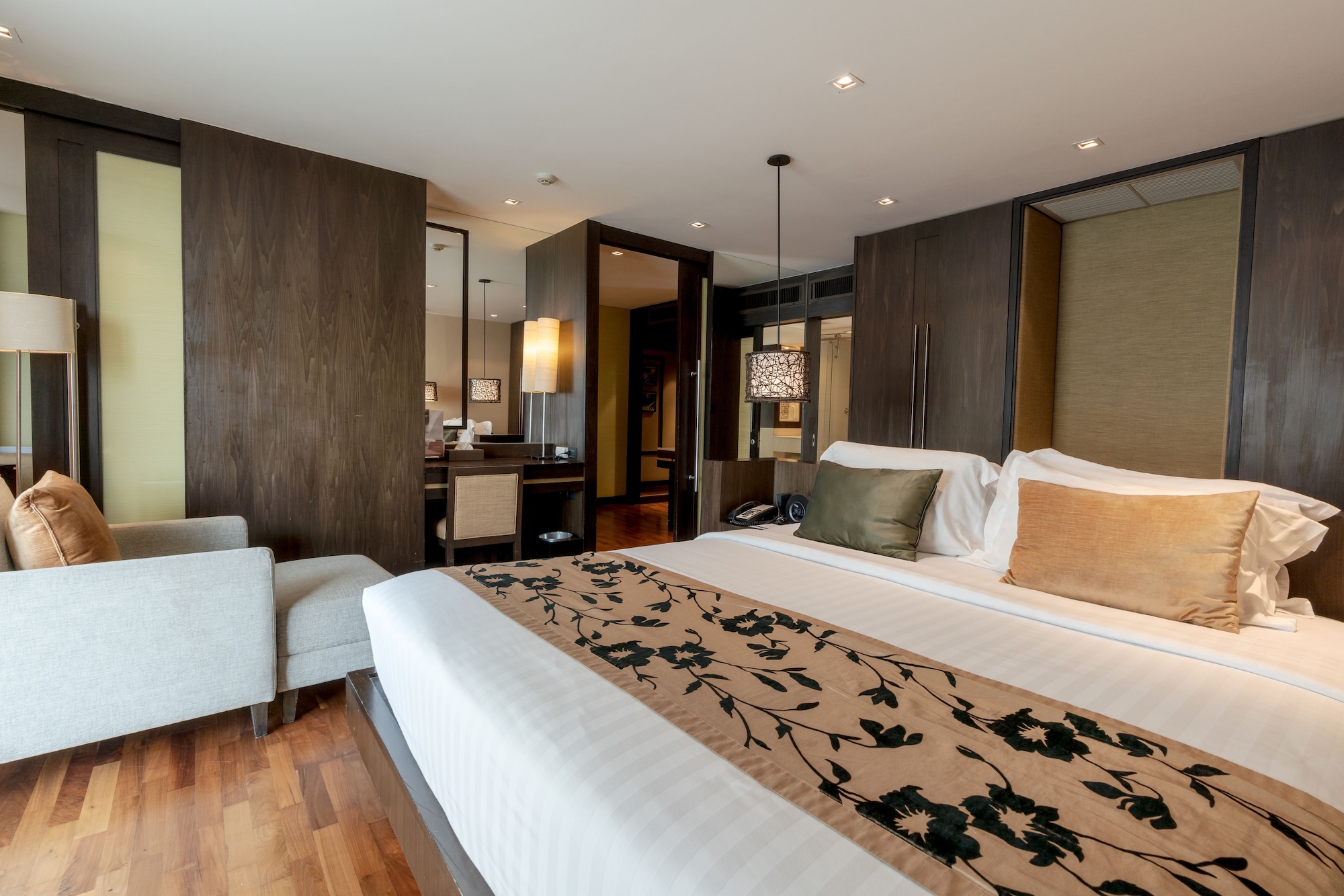 URBAN SUITE