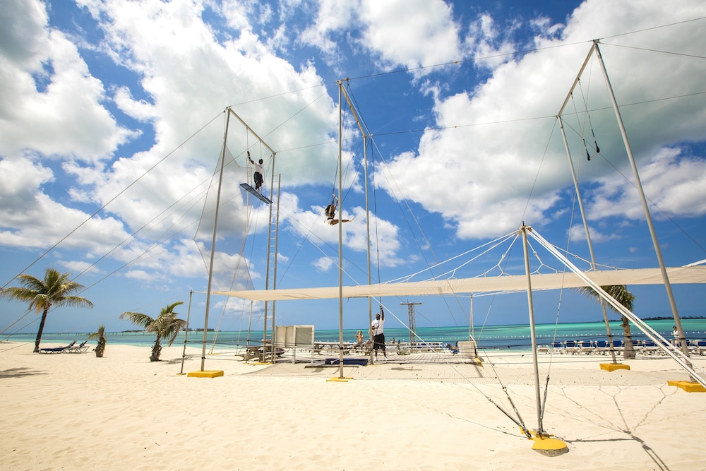 Breezes Bahamas 24/42