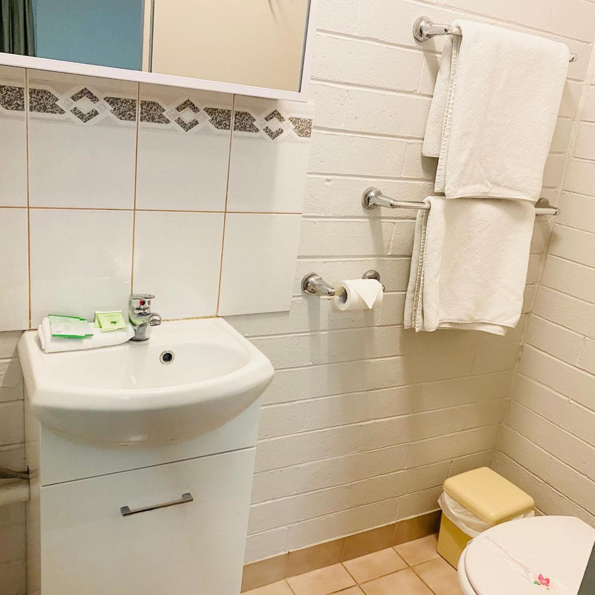 Millers Cottage Motel 24/29