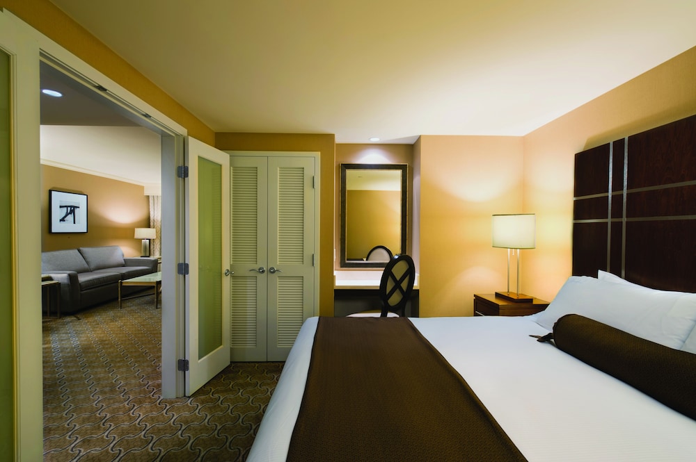 River Rock Casino Resort 60/60