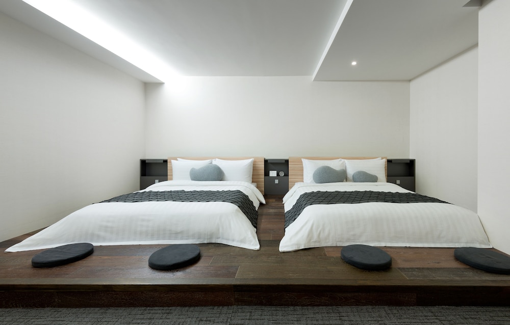 Metro Hotel Myeongdong 18/71