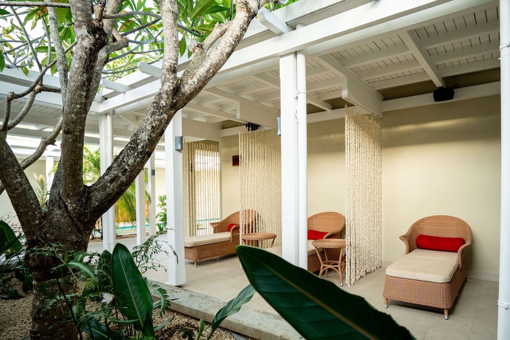 Radisson Blu Azuri Resort and Spa 8/69