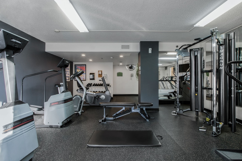 Hotel Faubourg Montreal 30/61