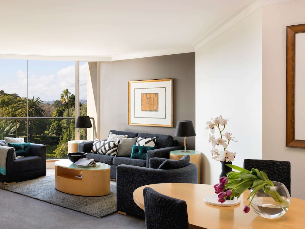 Pullman Quay Grand Sydney Harbour 54/72