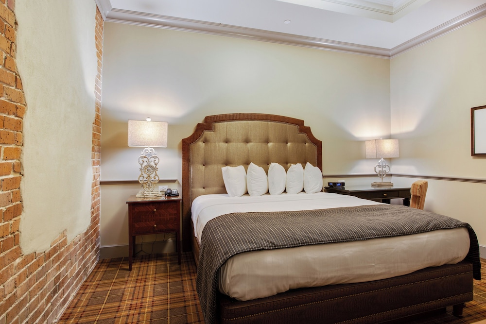 The Brakeman Hotel 20/27