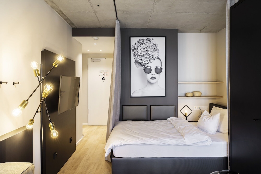 numa Stark Rooms & Apartments 12/63