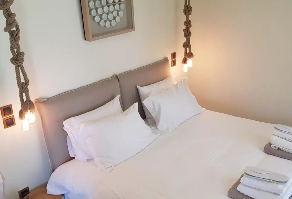 Thermesea Luxury Lodge 24/68