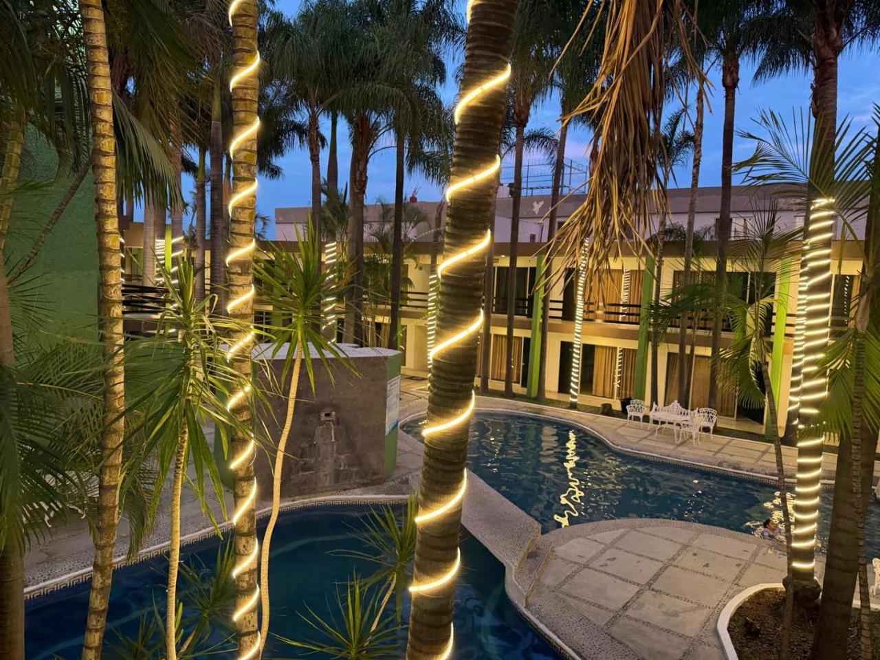 Hotel Suites del Real 17/21
