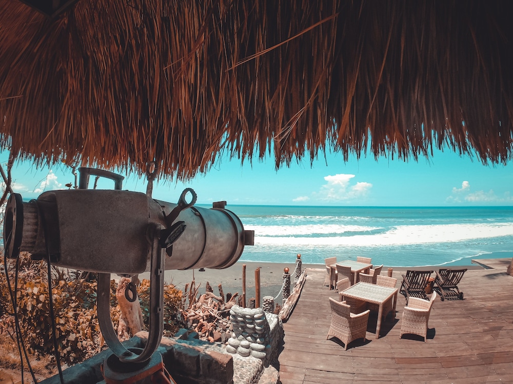 Most Exotic Beachfront Villa Keong 38/67