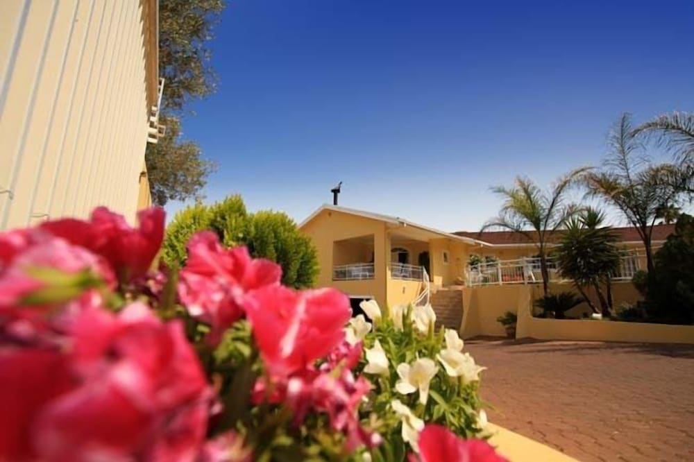Villa Moringa Guesthouse 34/42