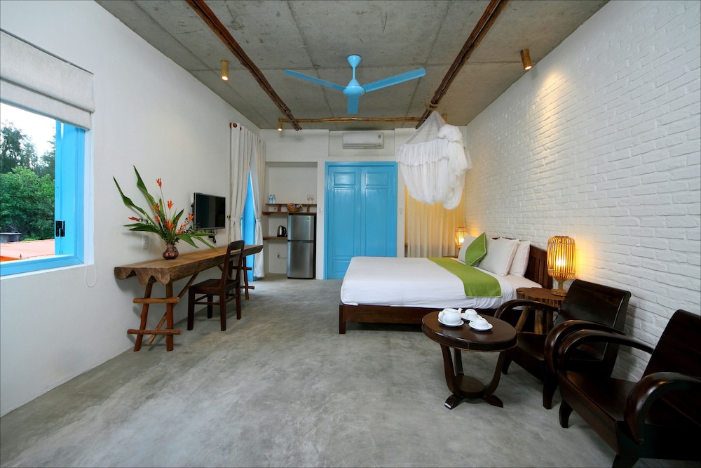Life Beach Villa 37/64