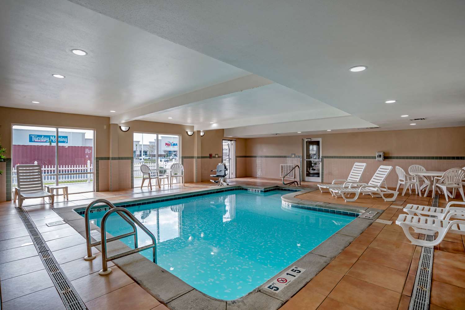 Comfort Suites Foley - North Gulf Shores 16/26