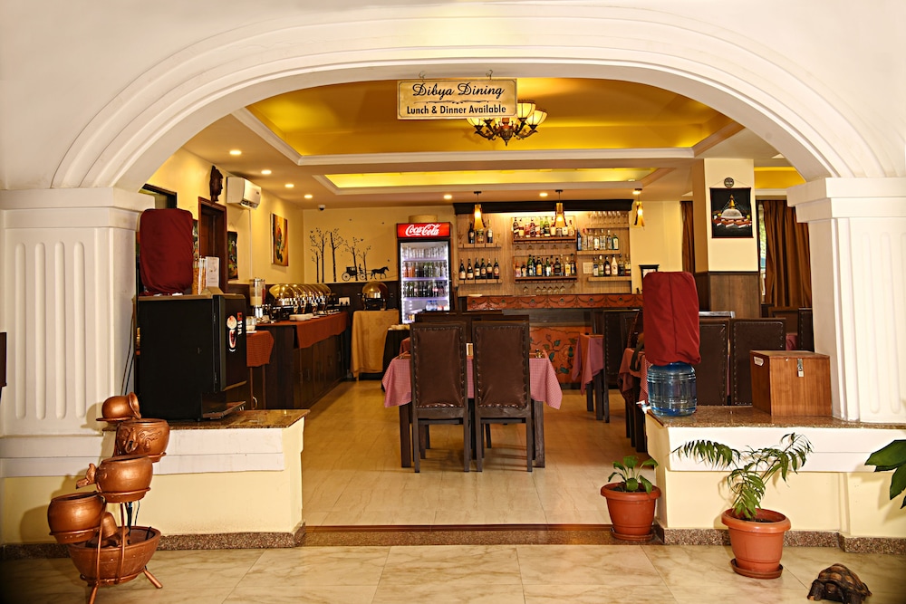 Dom Himalaya Hotel 55/73