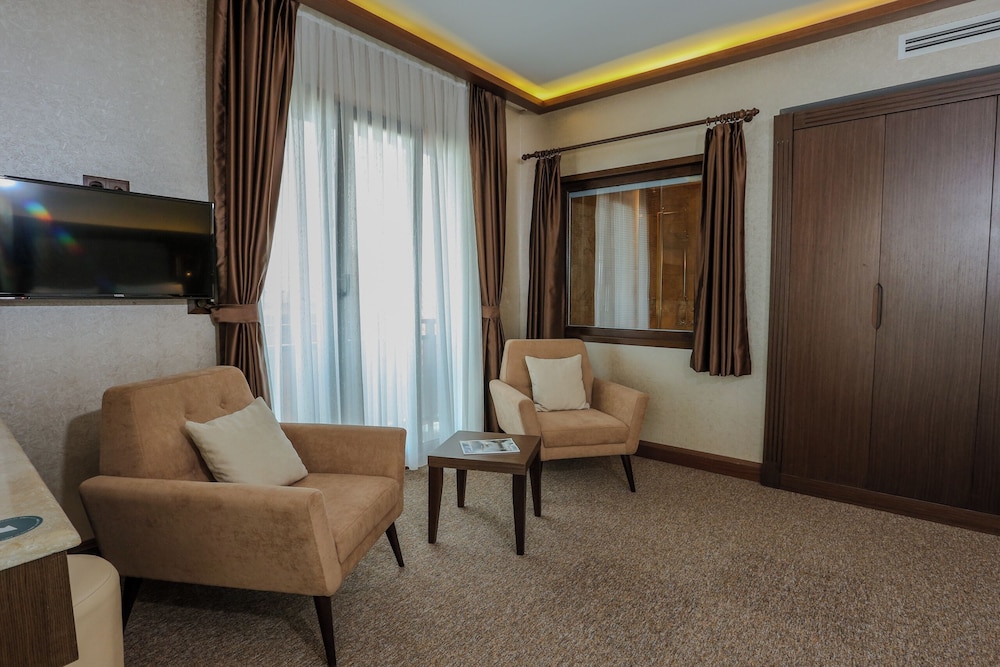 Sera Lake Resort 48/75