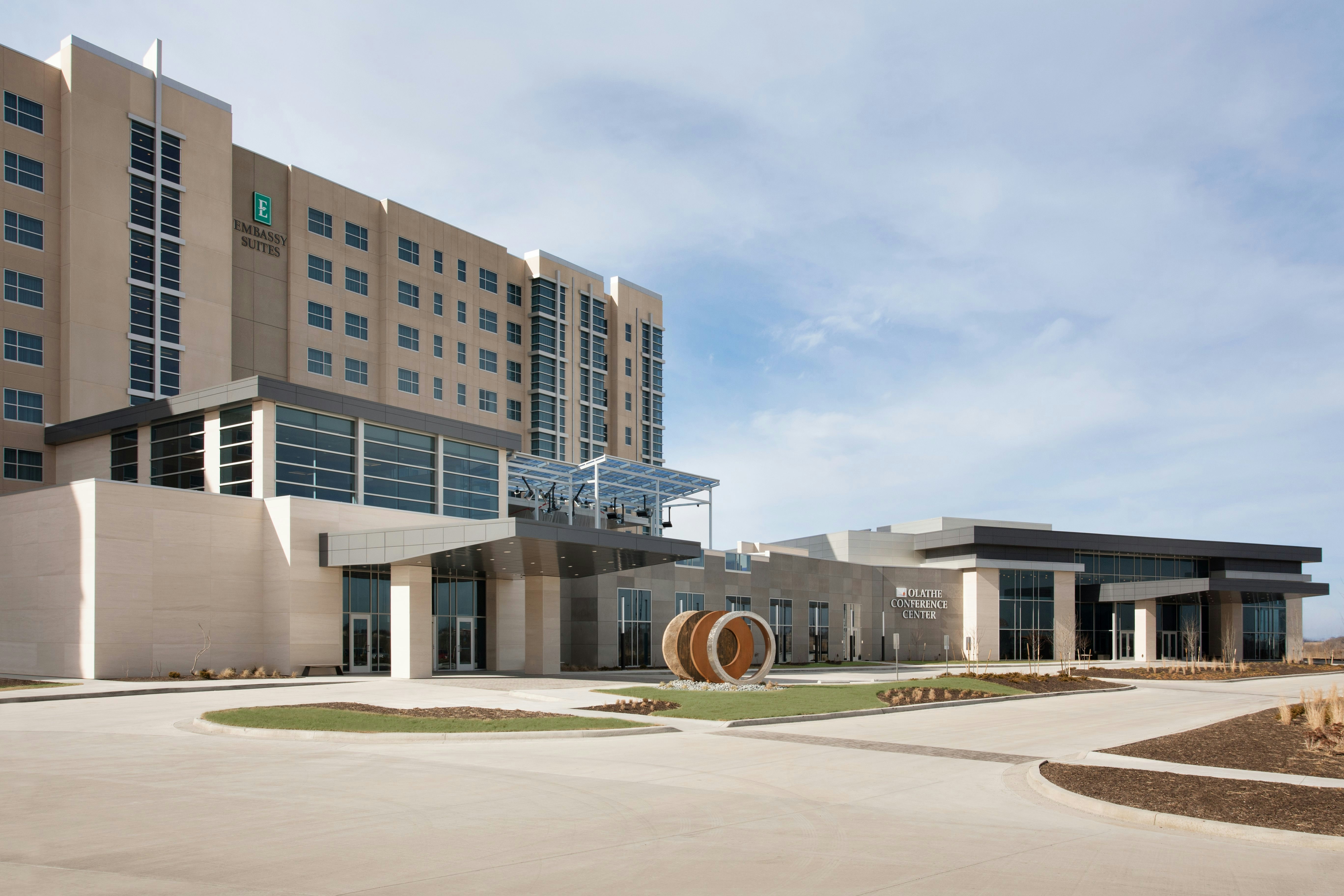 Embassy Suites by Hilton Kansas City Olathe 2/54