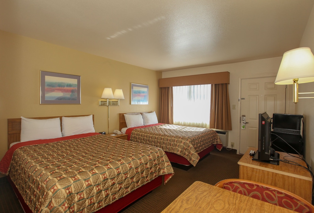 Highland Country Inn 17/55