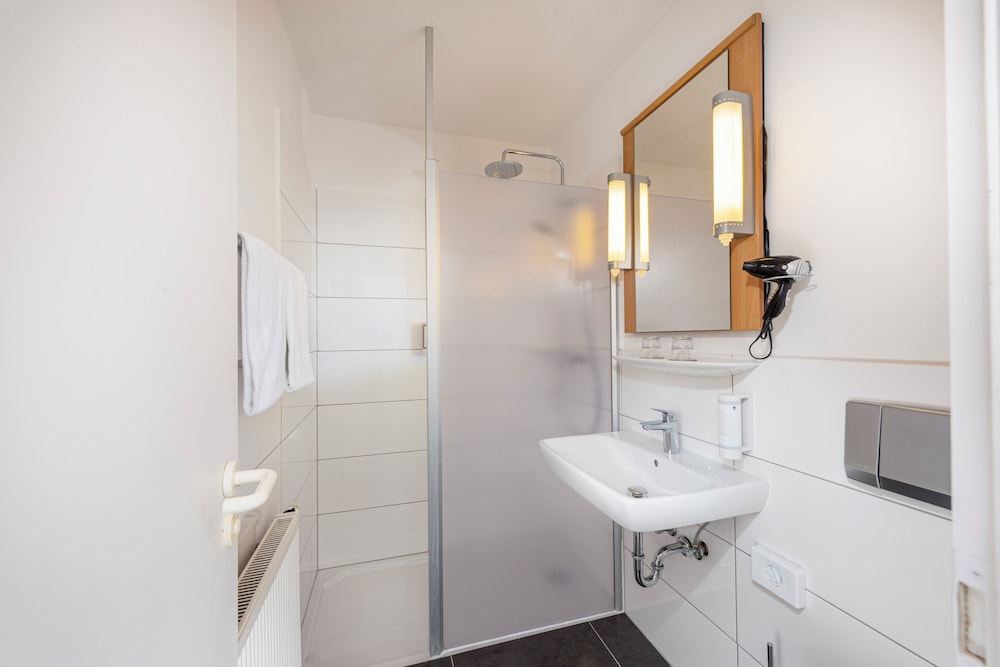 IBIS KASSEL MELSUNGEN 46/50