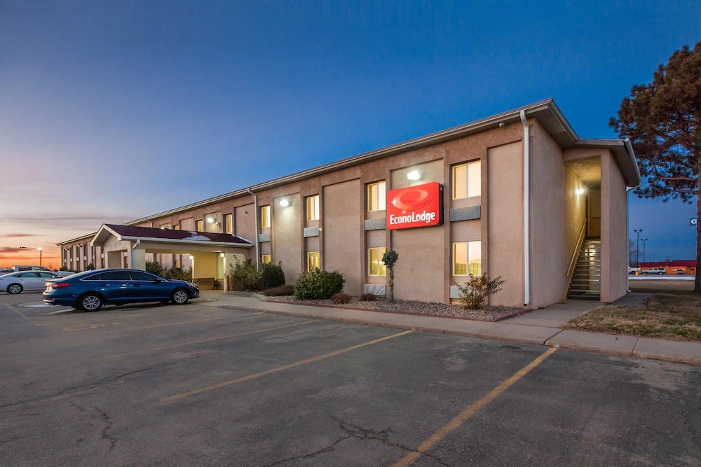 Econo Lodge Lexington, NE 4/44