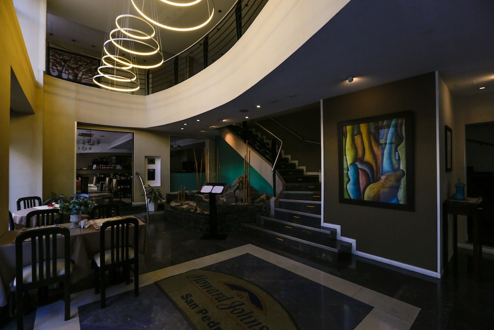 Howard Johnson by Wyndham San Pedro 5/29