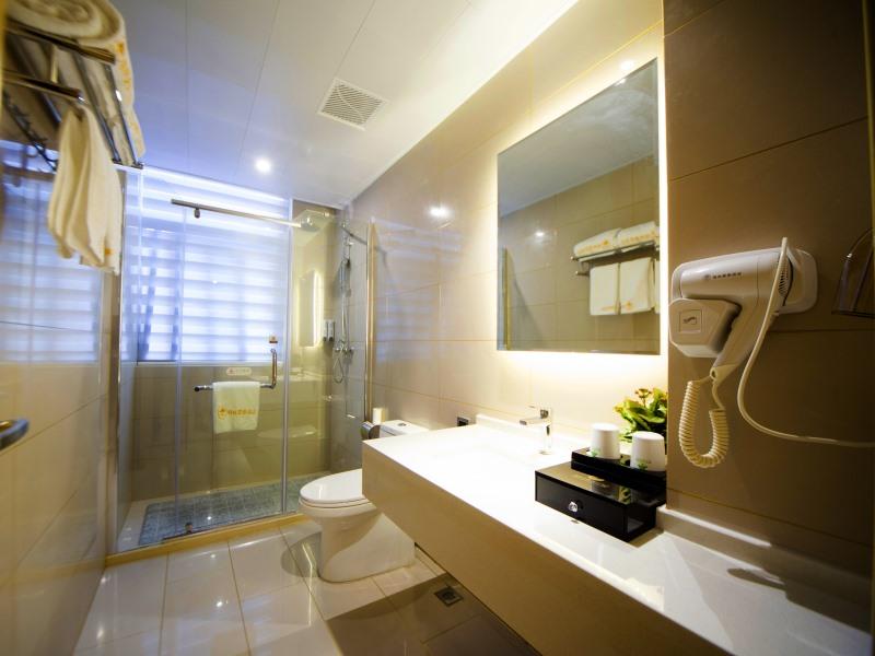 GreenTree Inn Huanggang City Wuxue City Kanjiang Avenue 24/27
