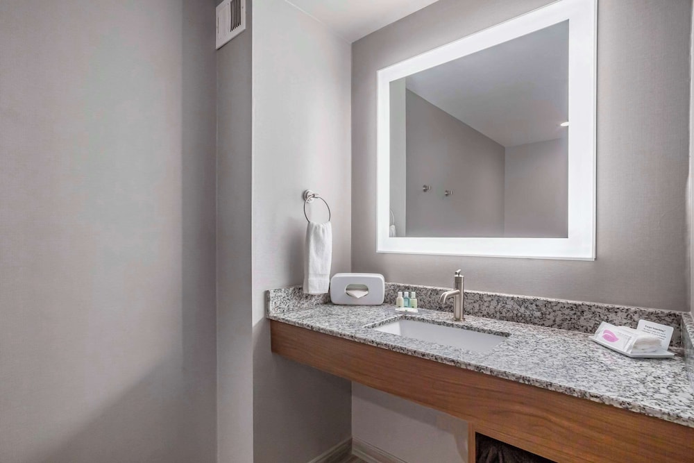 Quality Inn & Suites Livermore Wine Country 33/36