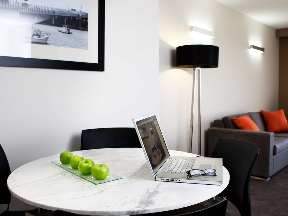 Novotel Sydney International Airport 60/72
