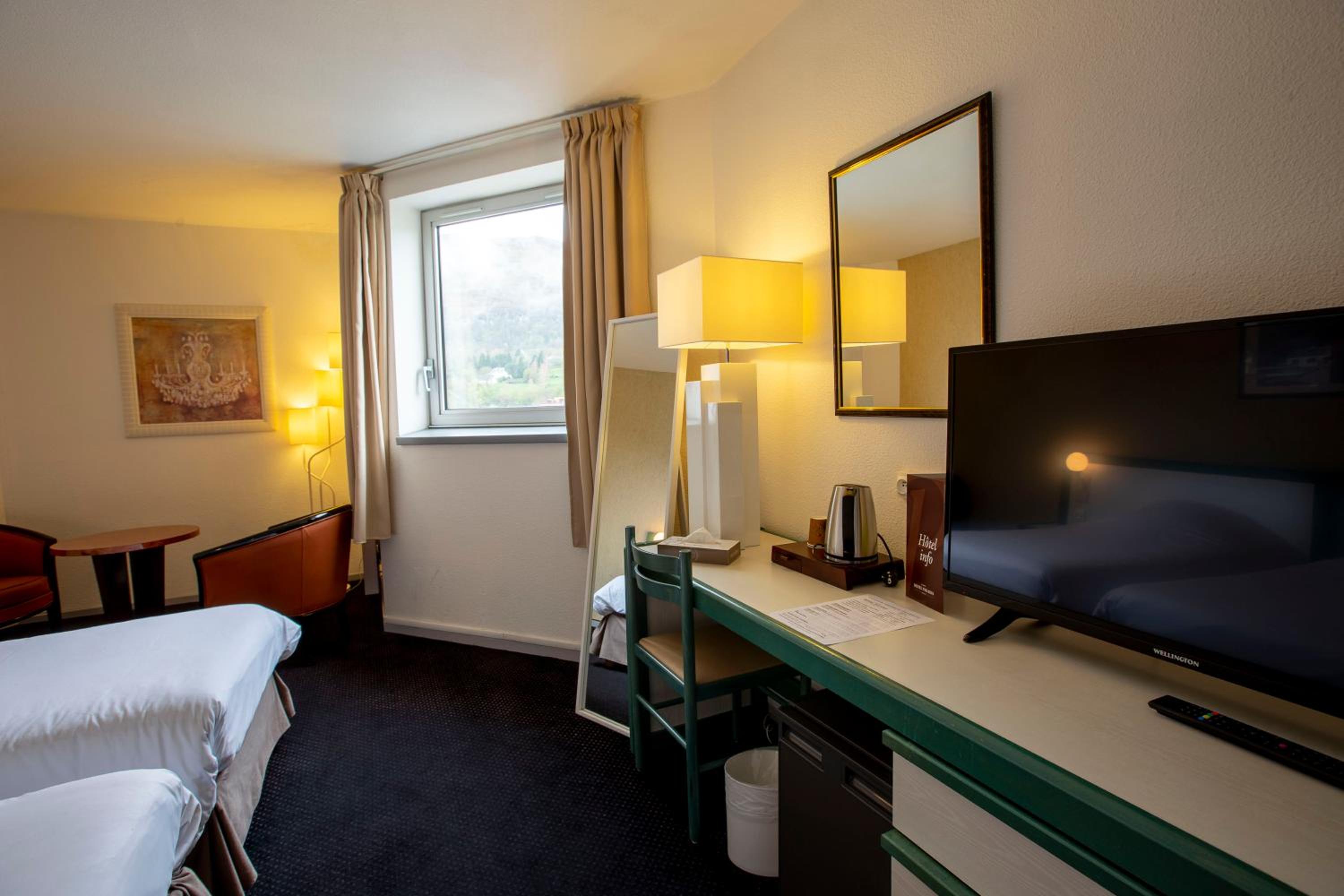 غرفة سوبيريور بسرير كينج، Hotel Paradis De Lourdes 8/10