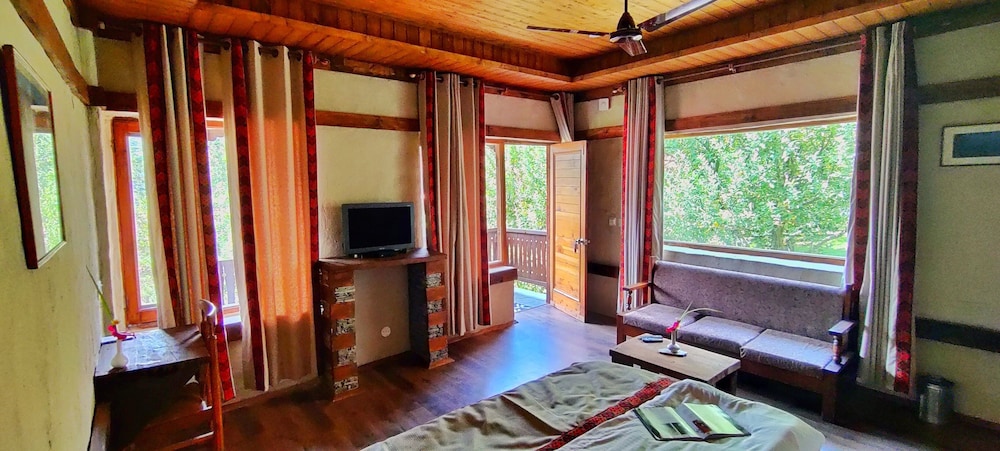 HERITAGE VILLAGE RESORT 36/77