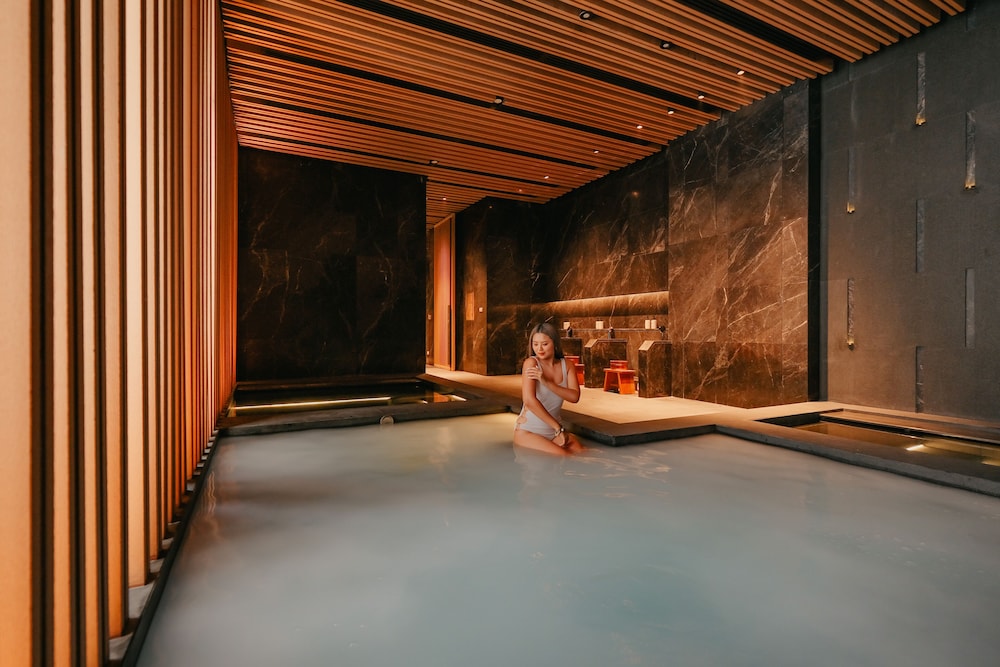 SILQ Hotel & Residence 24/50