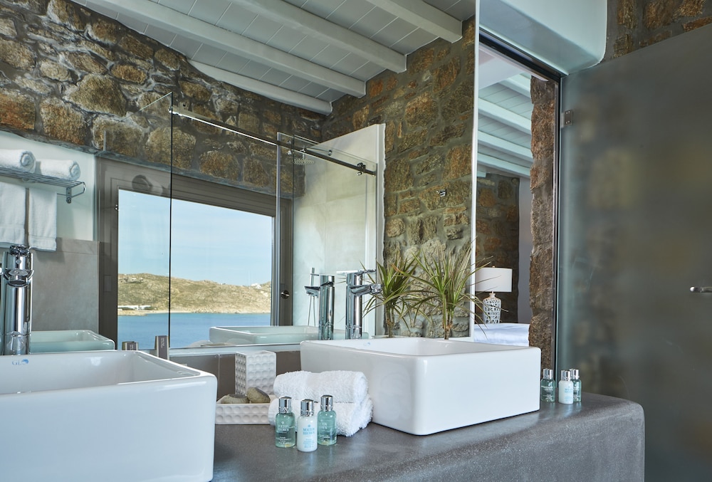 جناح ديلوكس بسرير مزدوج بإطلالة على البحر بمسبح خاص، Smy Mykonos Suites Villas 9/9